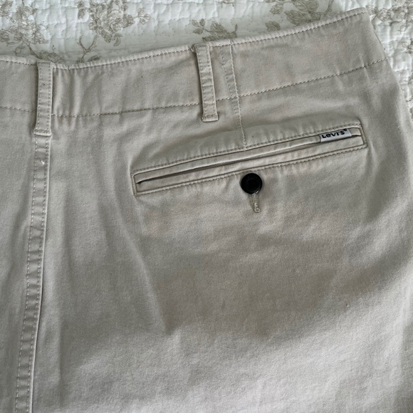 Levi’s Chino Pants - Picture 5 of 5
